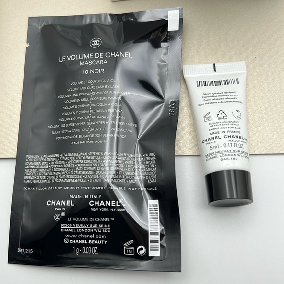 Chanel Beauty Makeup Mirror Pouch Black Zip Around, Velvet, Micro Serum &Mascara - Picture 14 of 17